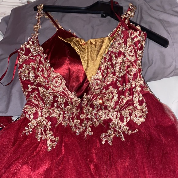 Prom dres - Picture 3 of 4